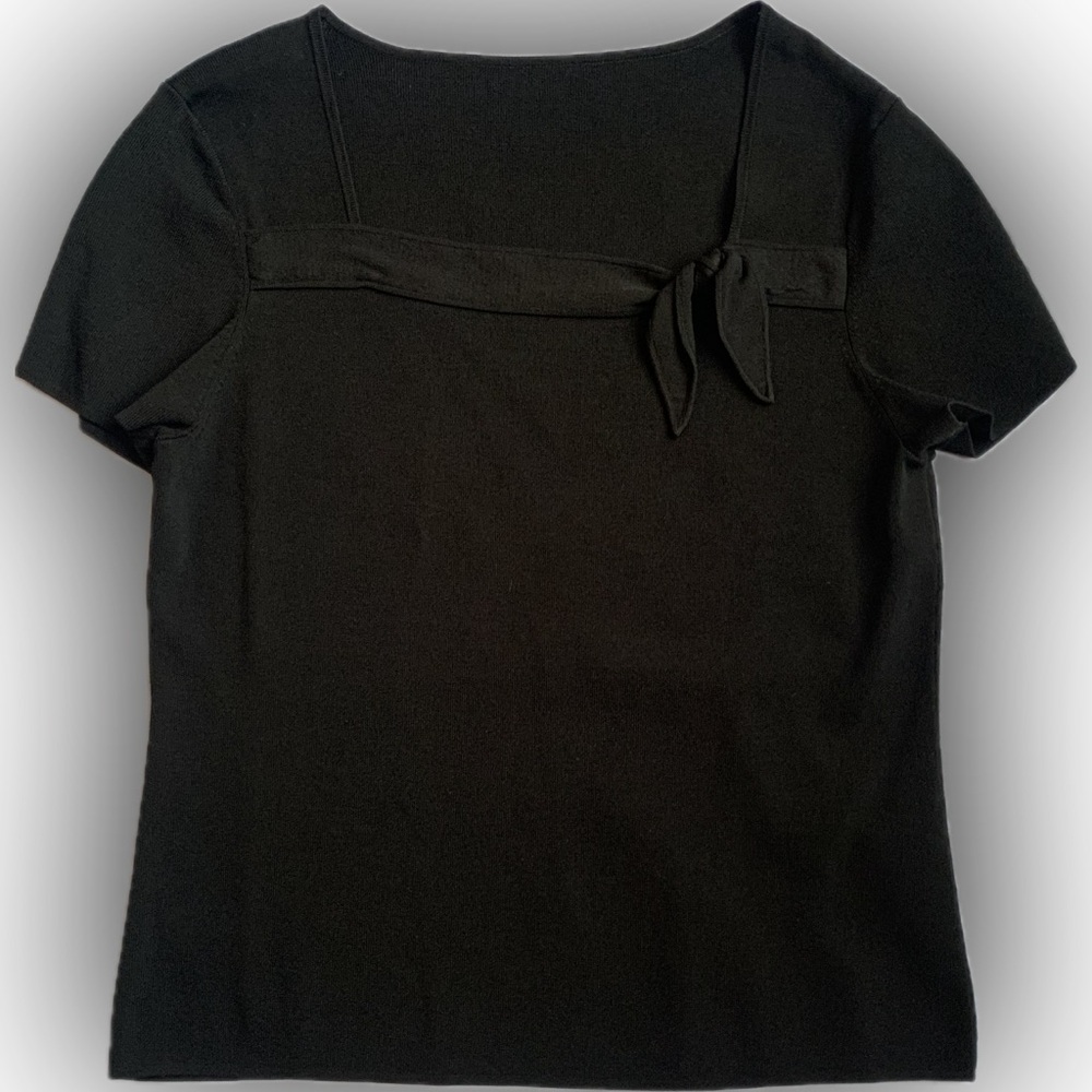 short sleeve sweater top with tie decoration, black, large